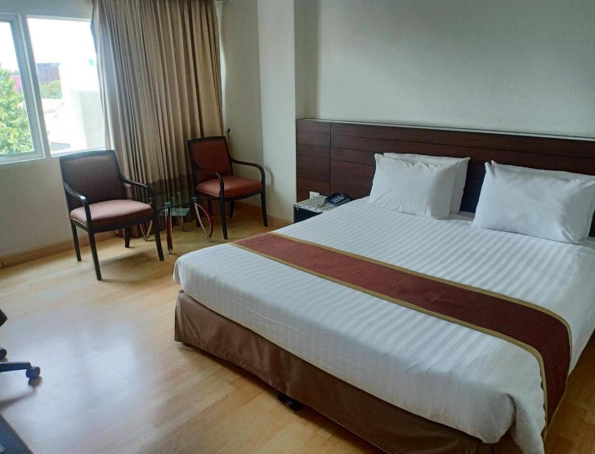 V Verve Service Apartment Hotel Chachoengsao Exterior foto