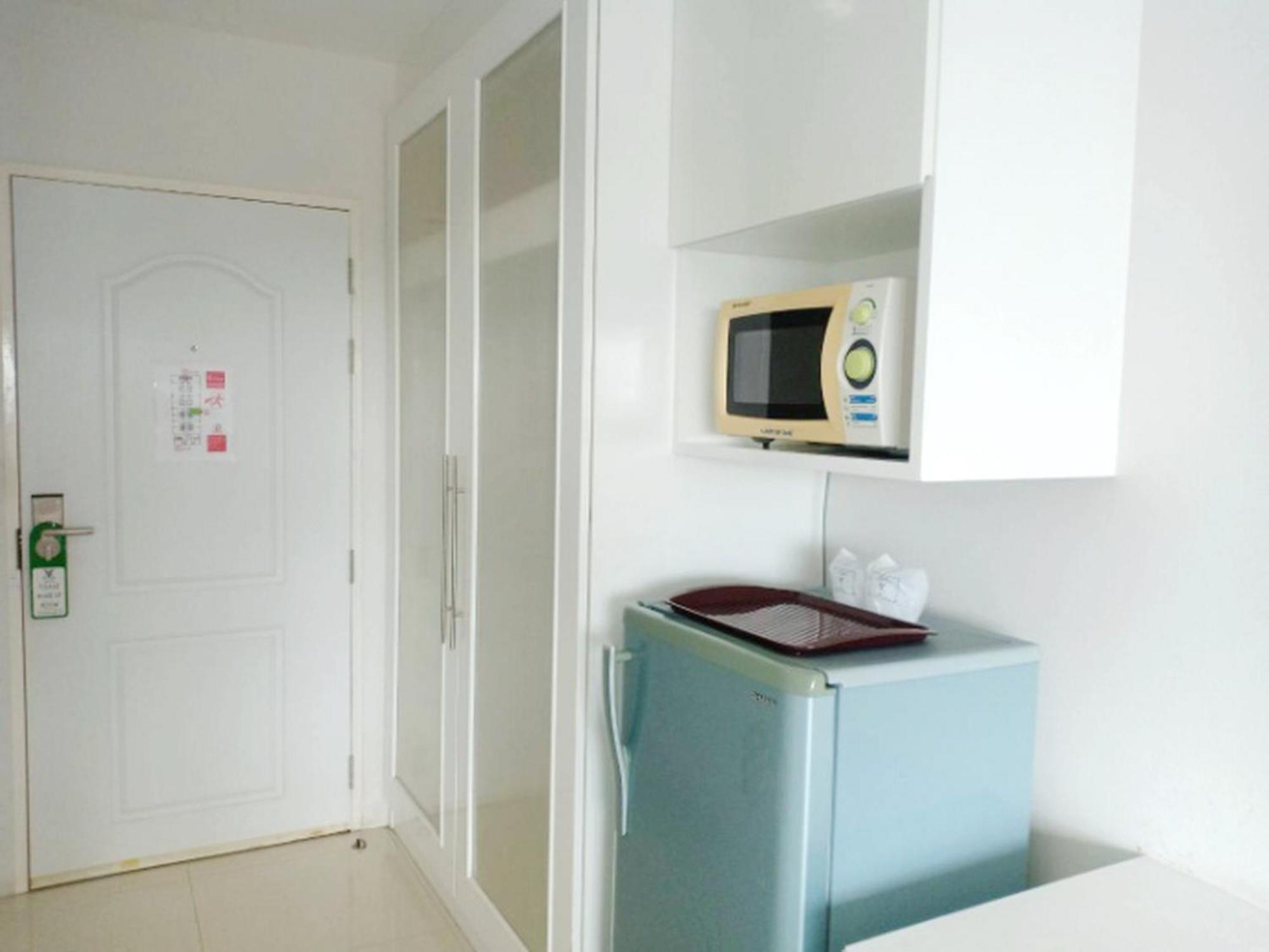 V Verve Service Apartment Hotel Chachoengsao Quarto foto
