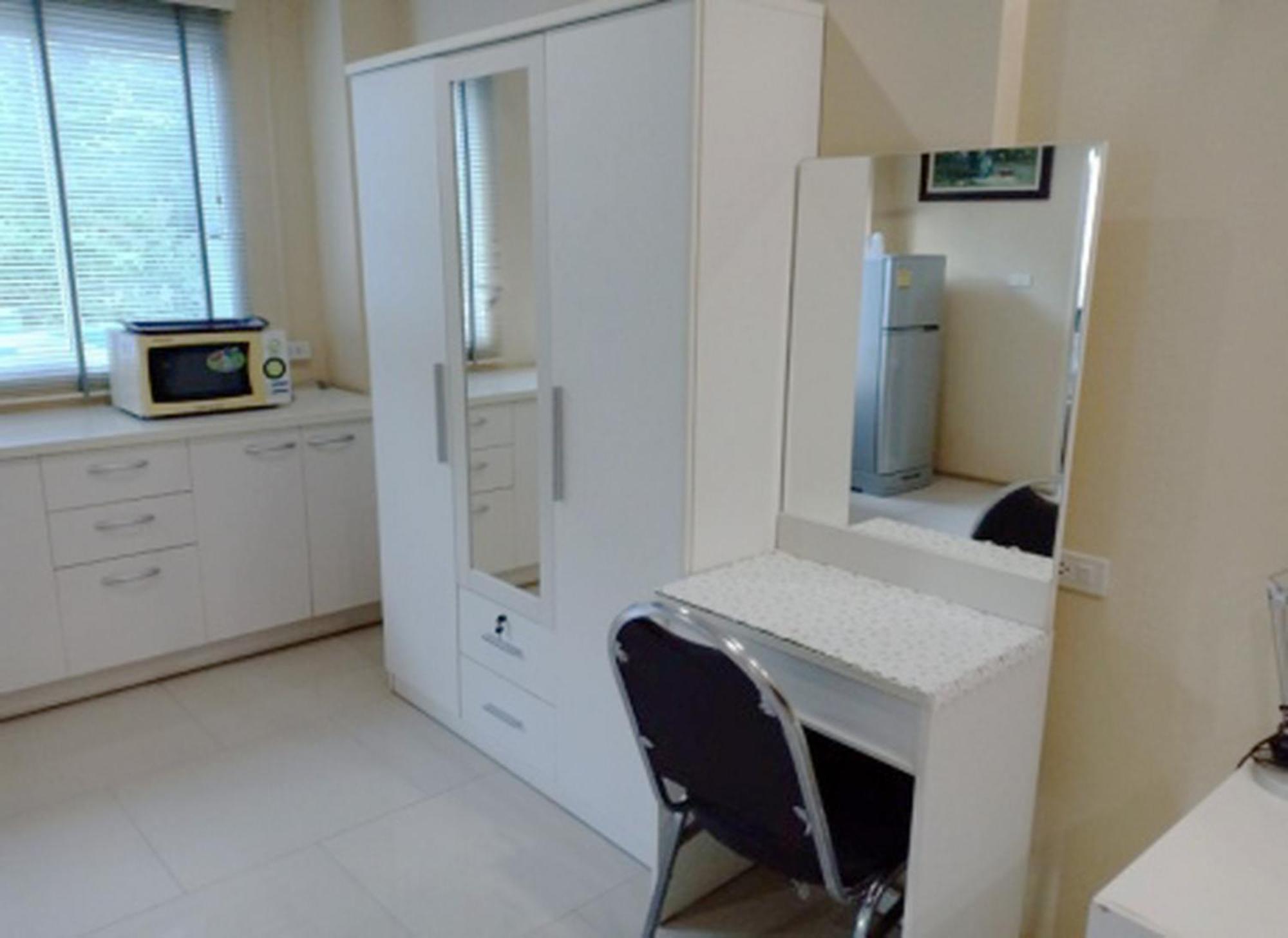 V Verve Service Apartment Hotel Chachoengsao Quarto foto