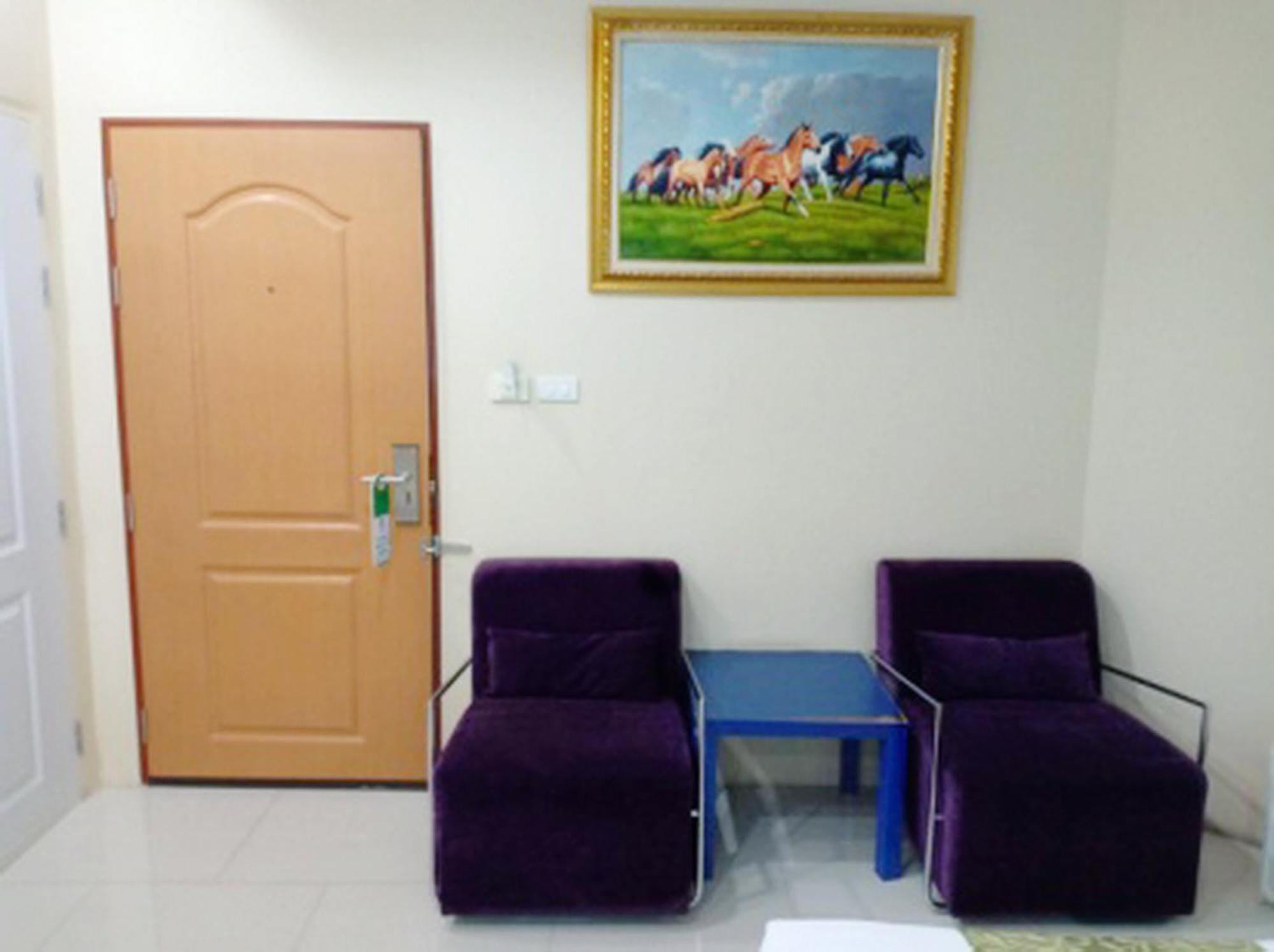 V Verve Service Apartment Hotel Chachoengsao Quarto foto